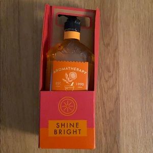 Aromatherapy lotion and wash .